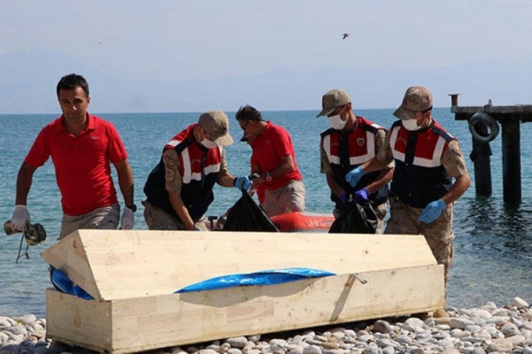 Van'da 61 göçmenin öldüğü tekne faciasında 5 tahliye