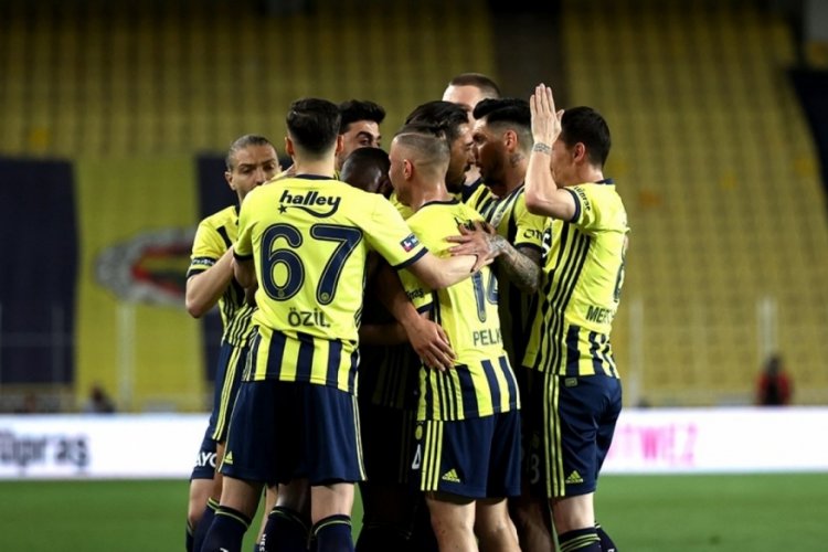 Fenerbahçe, şampiyonluk yarışını bırakmak istemiyor