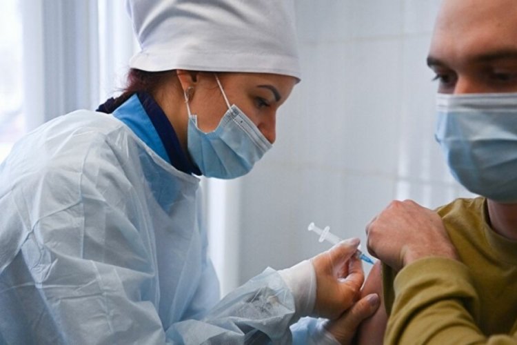 D&uuml;nya genelinde 1,18 milyardan fazla doz Kovid-19 aşısı yapıldı