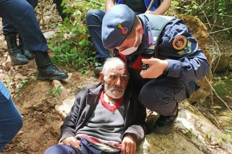 Kaybolan emekli madenci, 45 saat sonra bitkin halde bulundu