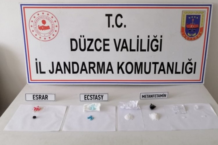 Yabancı uyruklu kişiler uyuşturucu ile yakalandı