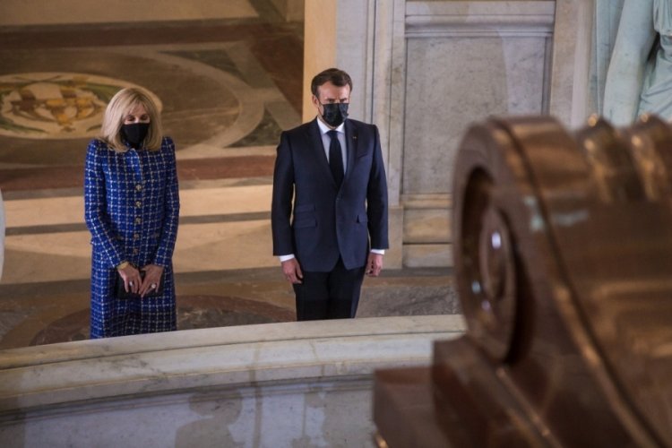 Napolyon, 200. &ouml;l&uuml;m yıl d&ouml;n&uuml;m&uuml;nde Fransa'da anıldı