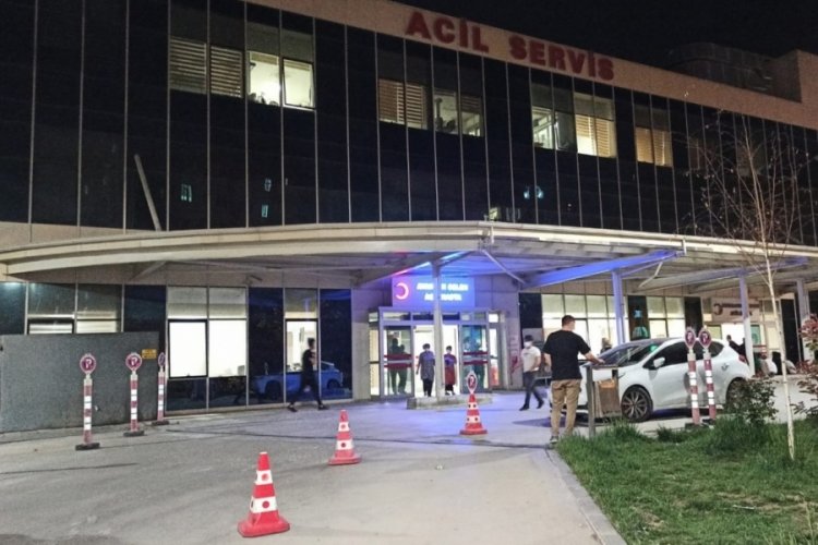 19 yaşındaki genç, ağabeyini bıçaklayarak öldürdü