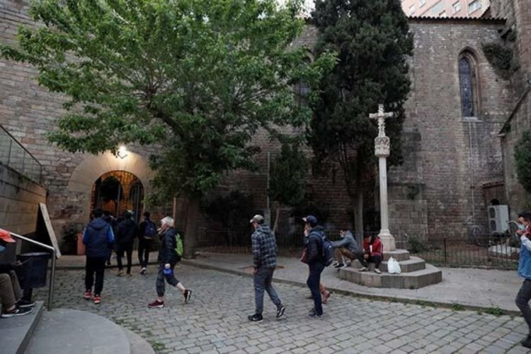 İspanya'da Kovid-19'dan 160 kişi hayatını kaybetti