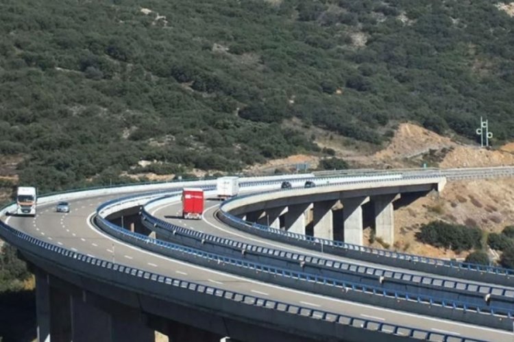İspanya, t&uuml;m otoyolları &uuml;cretli yapmayı planlıyor
