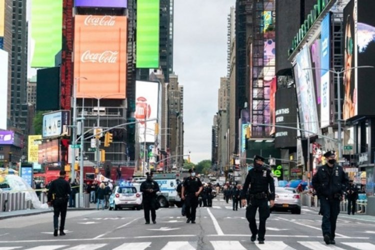 New York Times Meydanı'nda silahlı saldırı