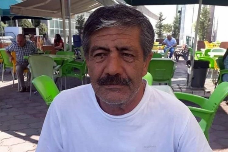 Tartıştığı kocasını bı&ccedil;akla &ouml;ld&uuml;rd&uuml;
