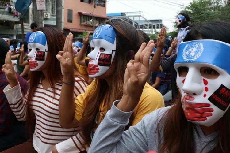 Myanmar'da ordunun silahlı m&uuml;dahalesi sonucu &ouml;len sivillerin sayısı 780'e &ccedil;ıktı