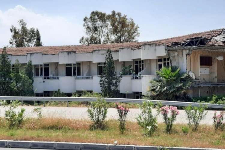 Milyonlar harcanan tesis &ccedil;&uuml;r&uuml;meye terk edildi