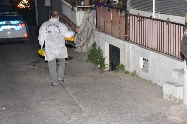 İzmir'de 'kız ka&ccedil;ırma' kavgası: 1 &ouml;l&uuml;, 1 yaralı