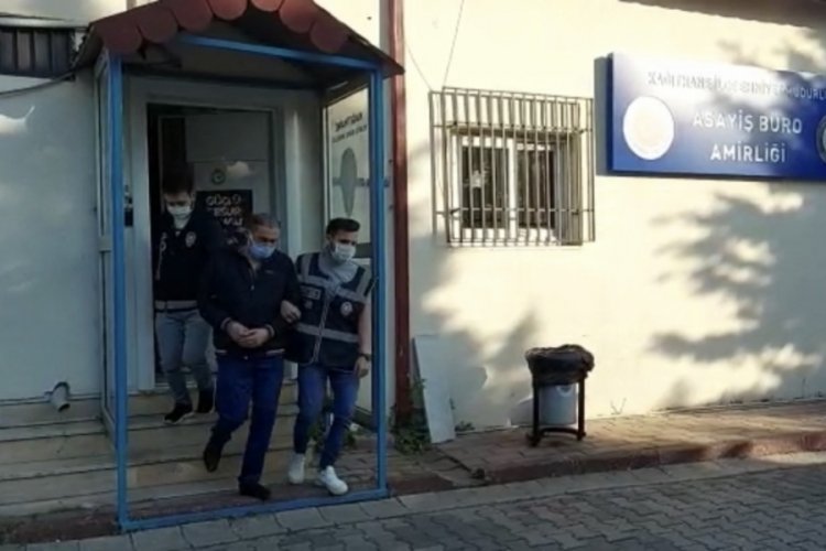 Sağlık &ccedil;alışanı sahte seyahat belgesi ile dolandıran şahıs yakalandı
