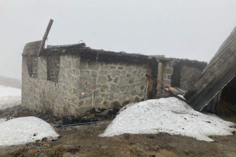 Rize'de 15 yayla evi yakıldı