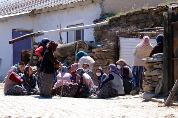 Husumetlilerin silahlı kavgasında iki kişi &ouml;ld&uuml;