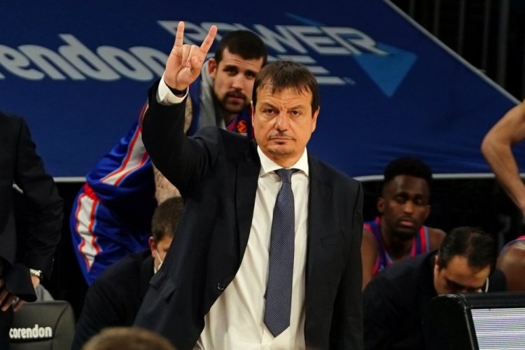 Ergin Ataman: "Avrupa'da şu aşamada başka bir takıma transfer d&uuml;ş&uuml;nmedim"