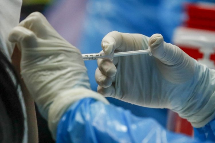 Moderna aşısının Japonya'daki klinik test sonuçları belli oldu