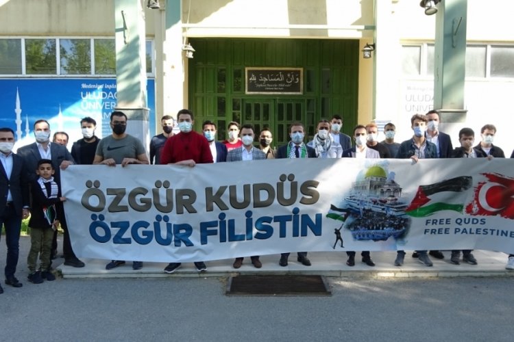 Bursa'da eğitim g&ouml;ren Filistinli &ouml;ğrencilerden Kud&uuml;s i&ccedil;in dua