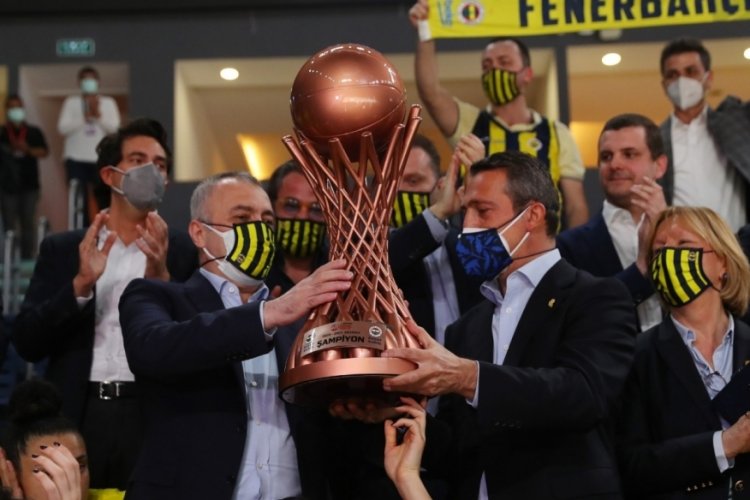 Ali Ko&ccedil;: "Namağlup şampiyon olduğumuz i&ccedil;in daha da fazla mutluyuz"