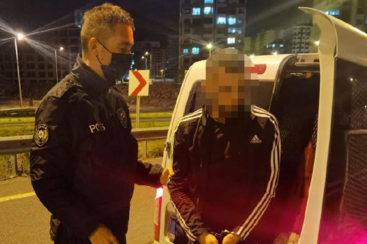 Kayseri'de polisten ka&ccedil;an ehliyetsiz s&uuml;r&uuml;c&uuml;ye 7 bin TL ceza