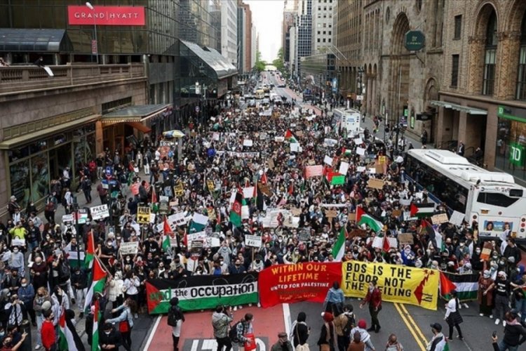 New York'taki İsrail Başkonsolosluğu &ouml;n&uuml;nde Filistin'e destek protestosu