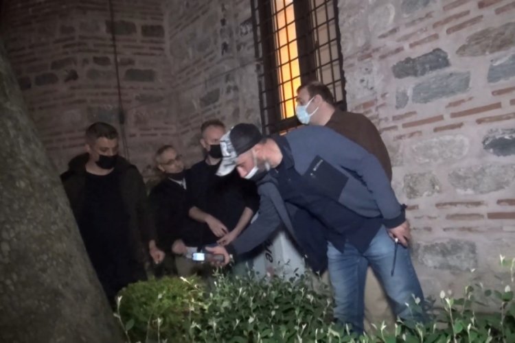 Bursa'da hırsızlar caminin aydınlatmasını çaldı