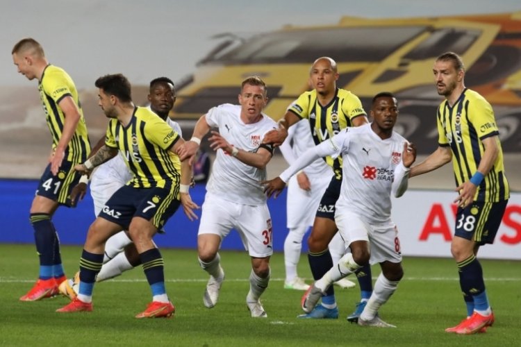 Sivasspor 3 hafta sonra kalesinde gol g&ouml;rd&uuml;