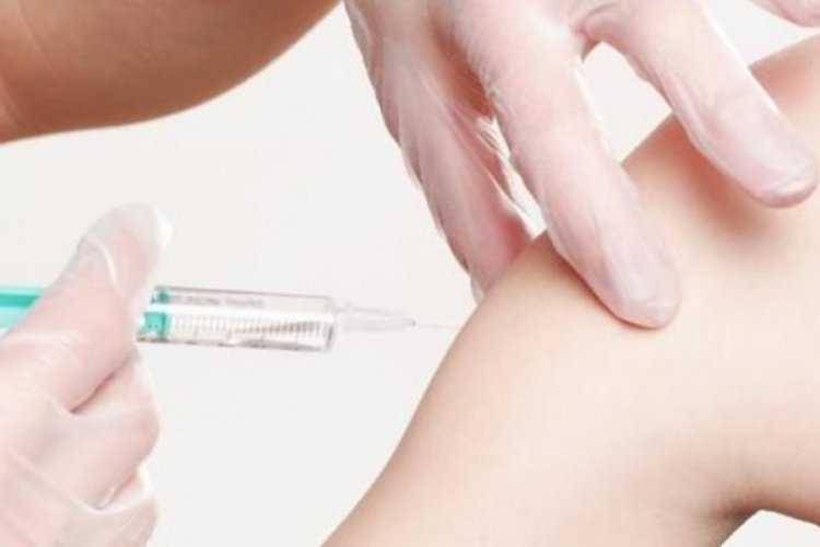 Karışık doz aşı olanlarda daha sık yan etki görüldü