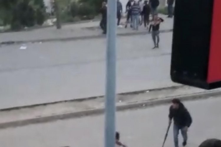 Husumetli grup arasında şiddetli kavga!