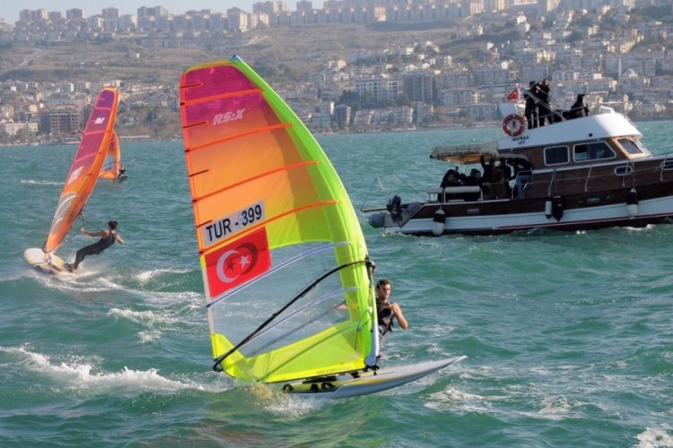 T&uuml;rkiye, yelkende 8 sporcuyla Tokyo'da olacak