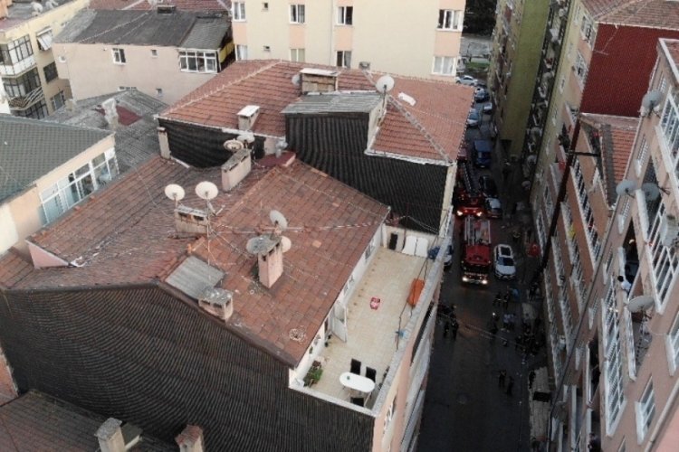 Şişli'de 6 katlı bina &ccedil;&ouml;kme tehlikesi nedeniyle boşaltıldı