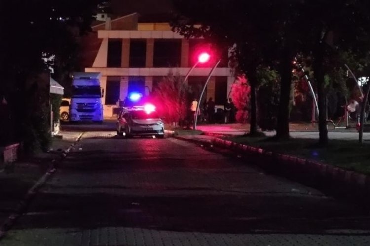 Bek&ccedil;iler ile gen&ccedil;ler arasında tartışma &ccedil;ıktı: 2 g&ouml;zaltı