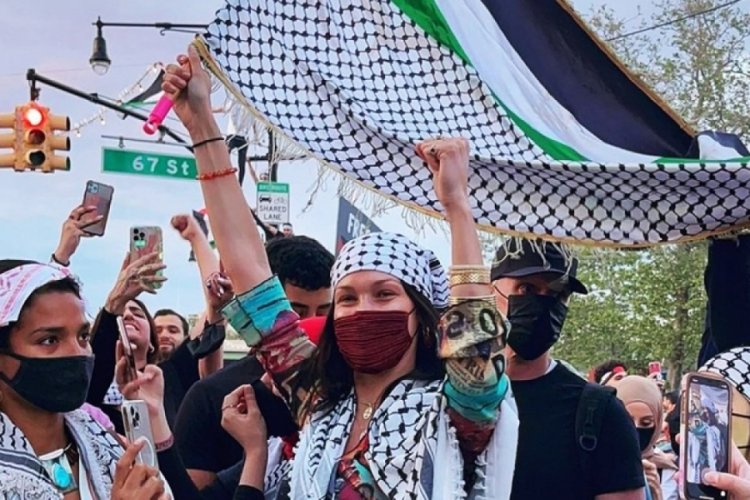 Bella Hadid de Filistin'e destek için sokağa çıktı
