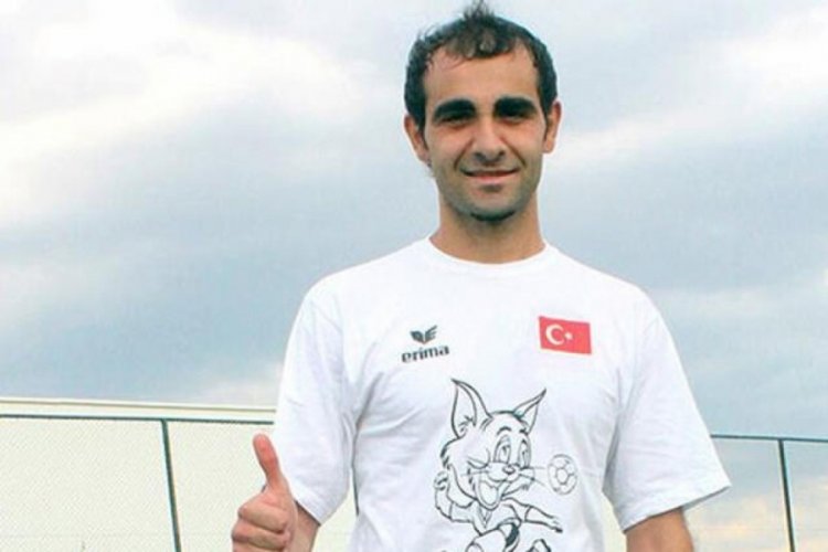 İşitme engelli milli futbolcu H&uuml;seyin Er vefat etti
