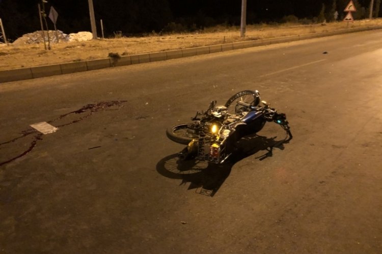 Kamyonetle çarpışan motosikletin sürücüsü hayatını kaybetti