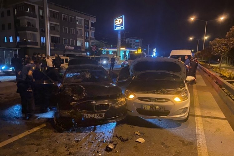 90 kilometrelik kovalamaca kazayla bitti: 2 yaralı