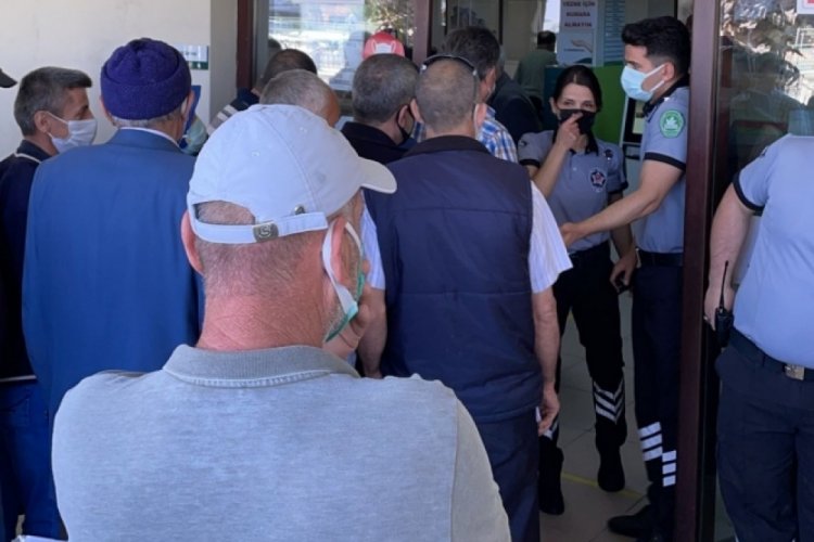 Bursa'da korona kuyruğu!