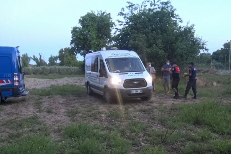 Sulama kanalına d&ouml;k&uuml;len bal&ccedil;ıktan insan kafatası &ccedil;ıktı