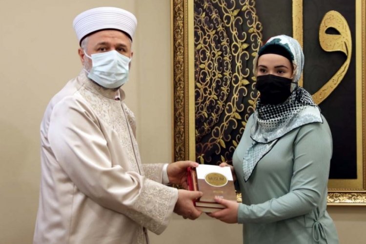 Alman Saskia, g&ouml;rd&uuml;ğ&uuml; r&uuml;yadan sonra M&uuml;sl&uuml;man oldu