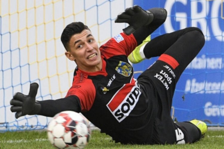 Berke &Ouml;zer Fenerbah&ccedil;e'ye d&ouml;nd&uuml;!