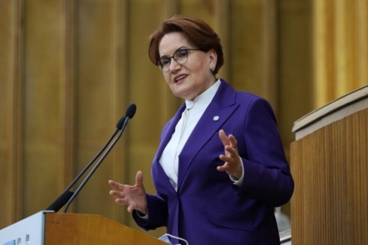 Akşener: K&uuml;rs&uuml;den sallamayı liderlik sananların devri artık bitiyor