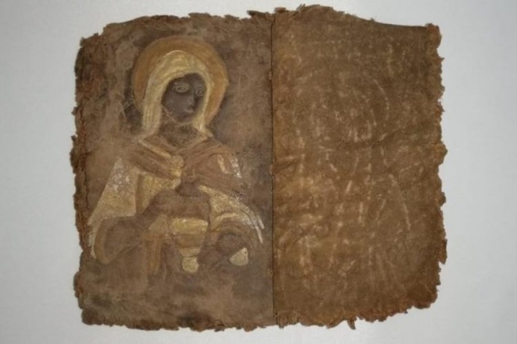 Kırıkkale'de ceylan derisine yazılmış İncil ele geçirildi