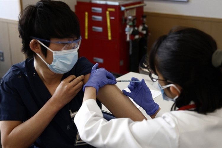 Japonya'da eczacılara Kovid-19 aşısı yapma izni verilebilir