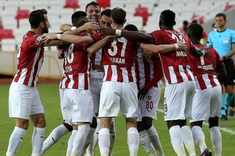Sivasspor, UEFA Avrupa Konferans Ligi'nde m&uuml;cadele etme hakkı kazandı