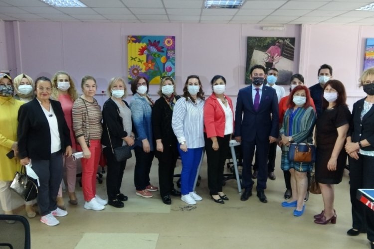 Bursa'da su&ccedil;a s&uuml;r&uuml;klenen &ccedil;ocuklar i&ccedil;in 'Gen&ccedil;lik At&ouml;lyesi' kuruldu