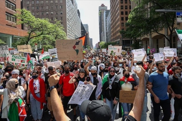 New York'taki İsrail Başkonsolosluğu &ouml;n&uuml;nde Filistin'e destek g&ouml;sterisi