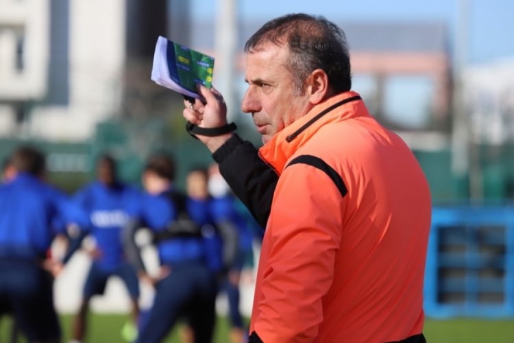 Abdullah Avcı, transferde iki y&ouml;nl&uuml; oynayan futbolcular &uuml;zerinde duruyor