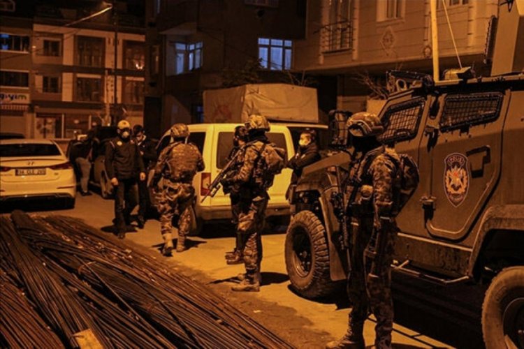 Mardin merkezli 10 ilde ter&ouml;r operasyonu: 25 g&ouml;zaltı