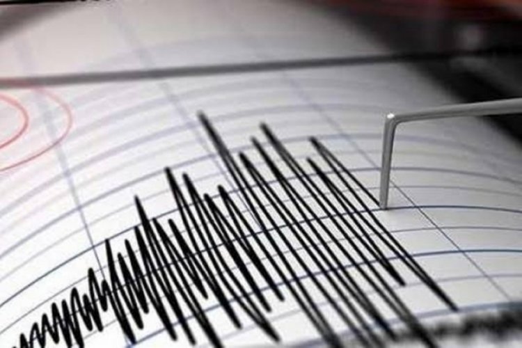 İzmir'de peş peşe depremler