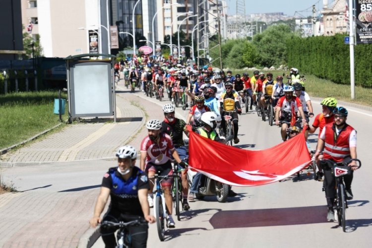 Bursa Nil&uuml;fer'de coşkulu bayram