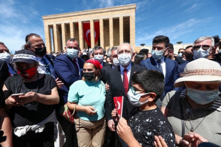 Kılı&ccedil;daroğlu, Anıtkabir'i ziyaret etti