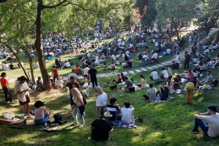 Tam kapanma sonrası Ma&ccedil;ka Parkı'na akın ettiler